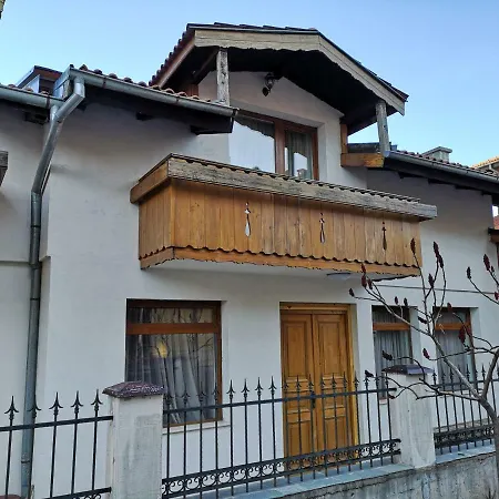 Ikonomov House 4* 반스코