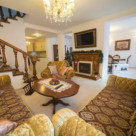 Pensionat Ikonomov House 4*