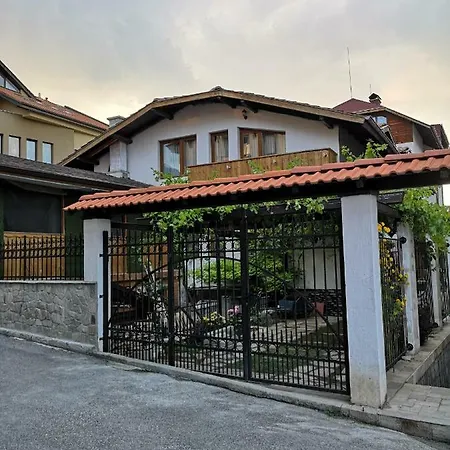Ikonomov House Guest house