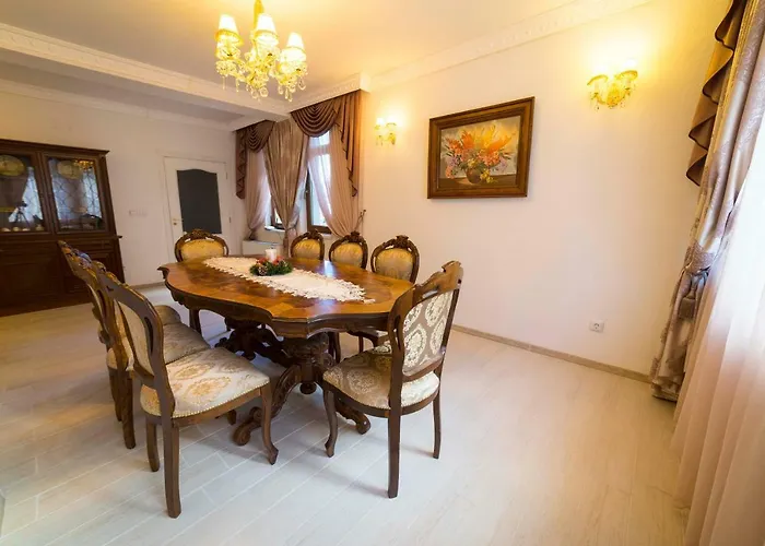 Ikonomov House 4* Bansko
